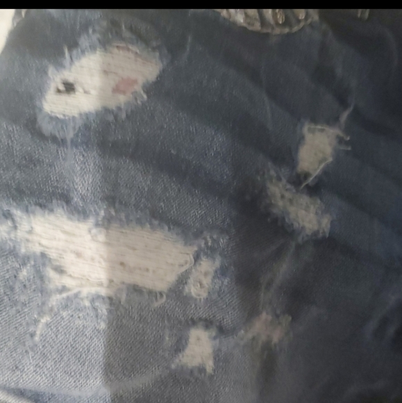 Miss Me Low Rise Short Distresses Shorts, sz.28 - Picture 3 of 9